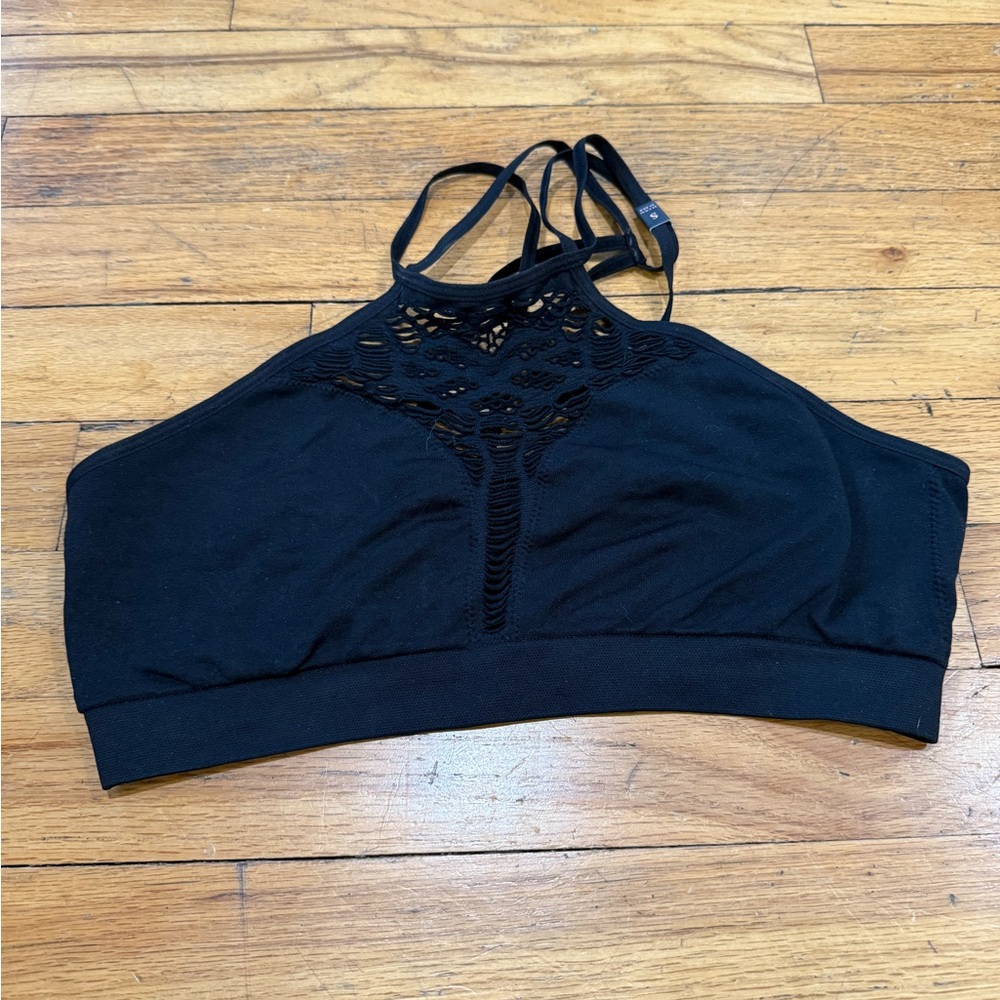 4 for $25⭐️ VS Cutout Bralette